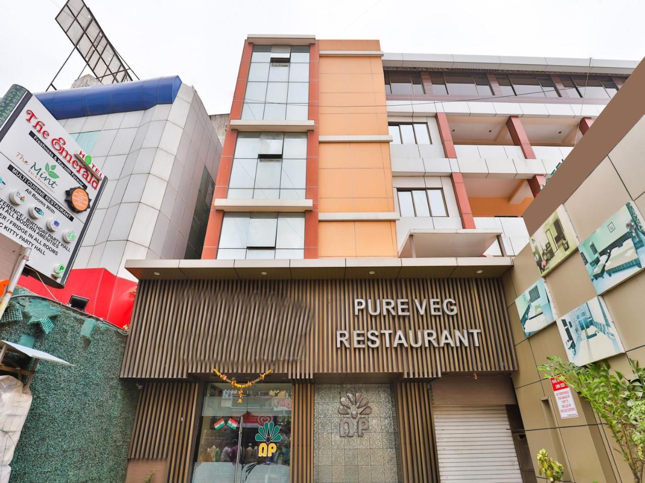 Oyo 17332 Hotel Nana'S Daman Exterior photo