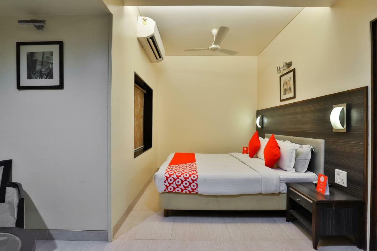 Oyo 17332 Hotel Nana'S Daman Exterior photo